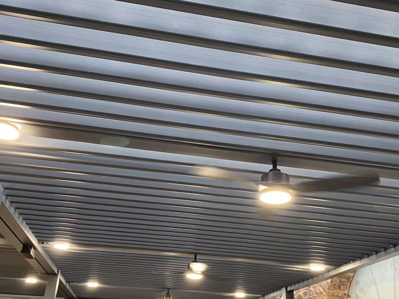 Buffet Star Patio Lounge Upgrade-solution provided2-Sleek Design Boosts Brand’s Modern Vibe