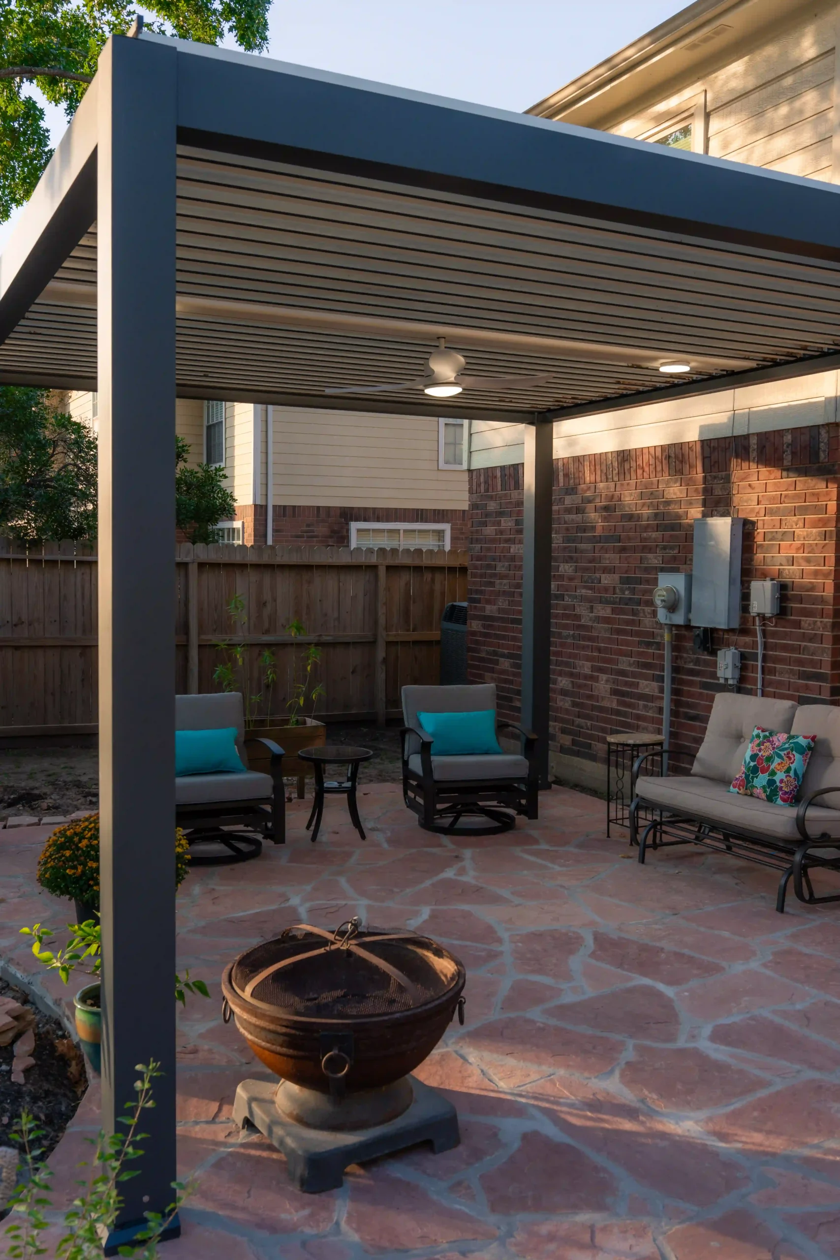 outdoor motorized pergola with adjustable shade for backyard relaxing